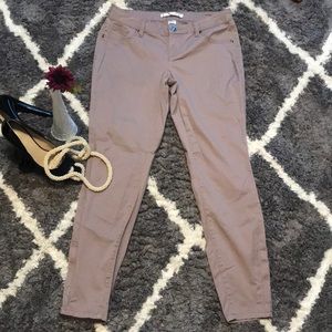 ⭐️Lauren Conrad mauve skinny pants!⭐️
